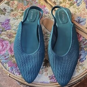 Teal Women's Shoes Size 10.5 (Poshmark Doesn't Do Half Sizes)